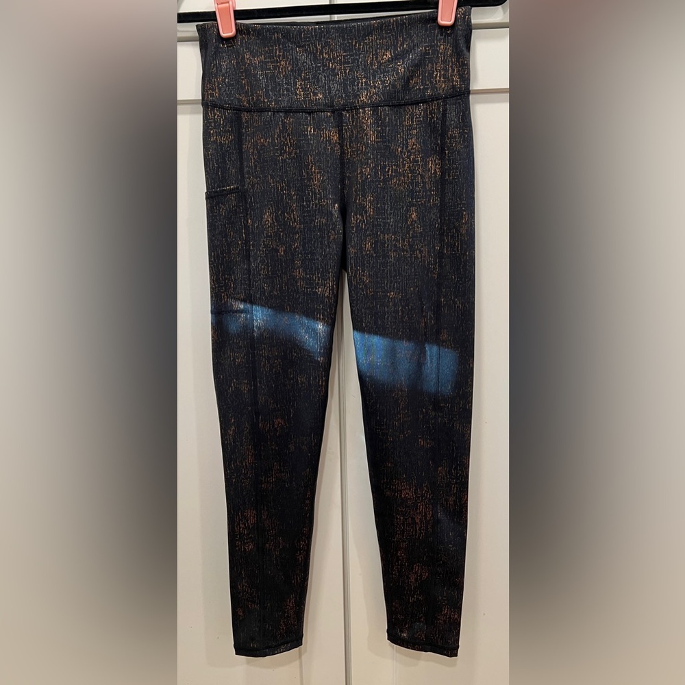 LILLY PULITIZER LUXLETIC HIGH-RISE WEEKENDER LEGGINGS, SIZE M, NWT. - Picture 3 of 11